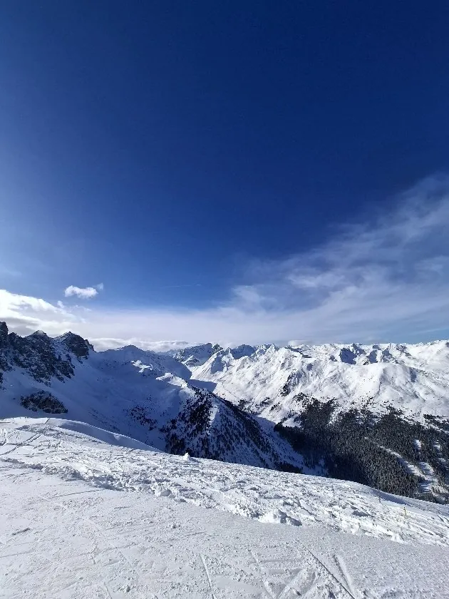 Axamer Lizum: snowboard y esquí cerca de Innsbruck description