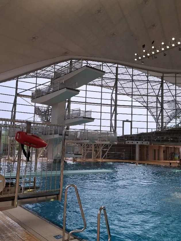 Olympia-Schwimmhalle de Múnich: salta desde la torre de 10 m tips