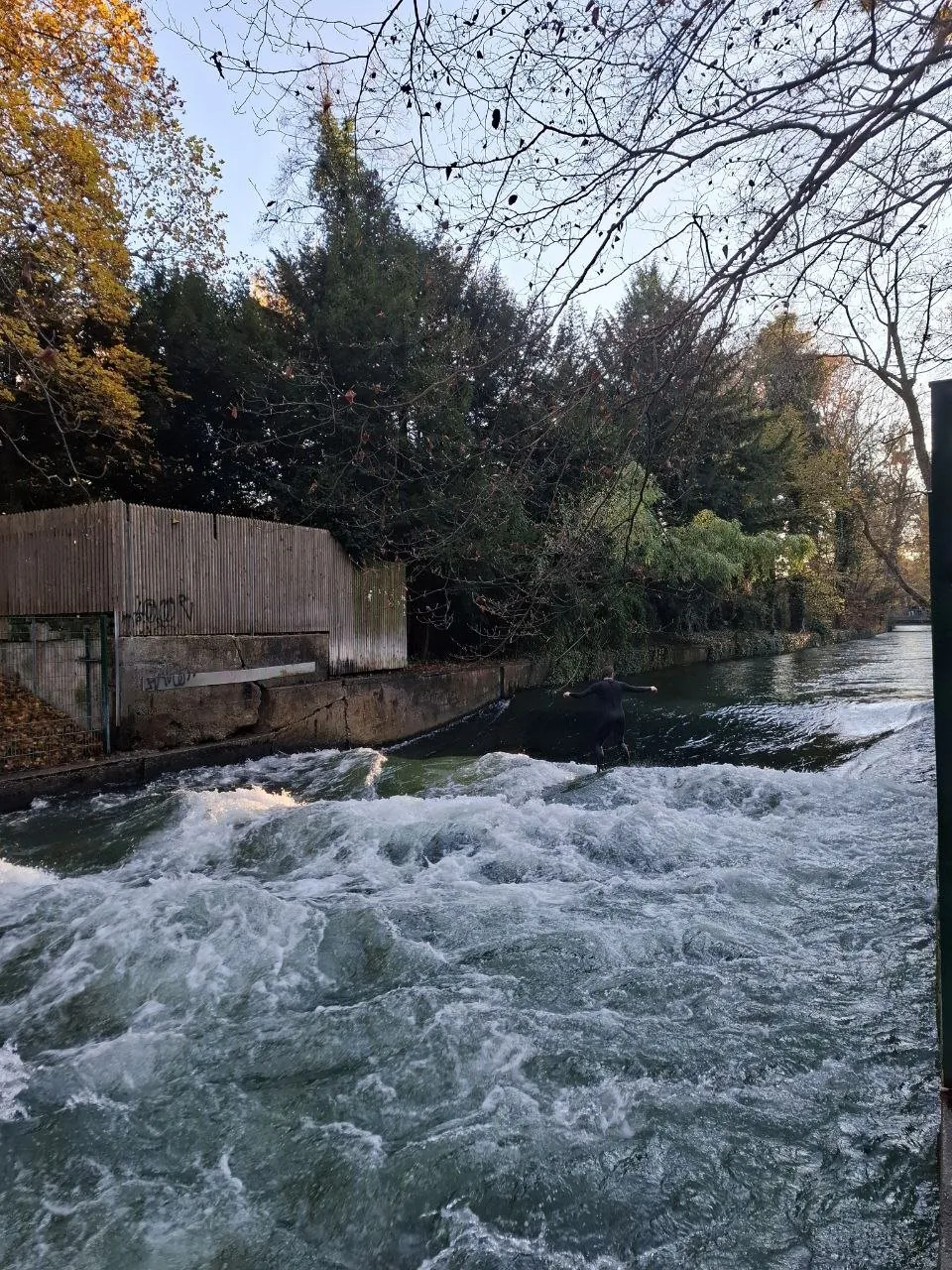 Surfing the E2 Wave in Munich: A Compact Guide details