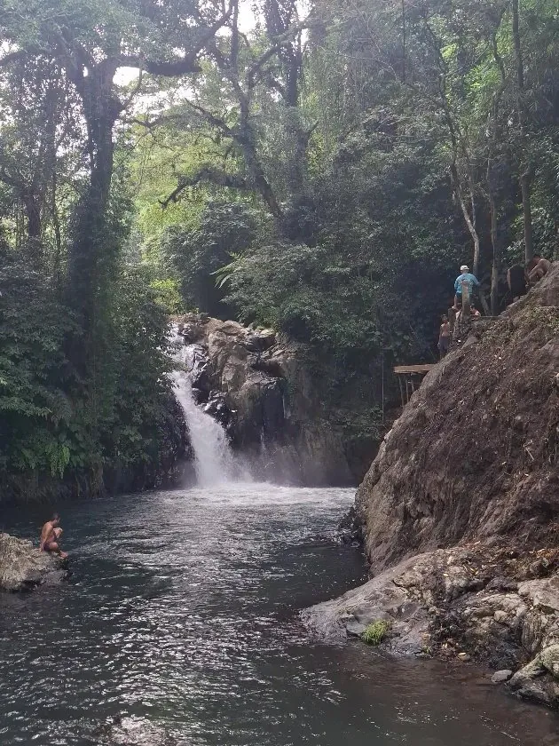 Aling Aling Waterfall: Cliff Jumping in North Bali description