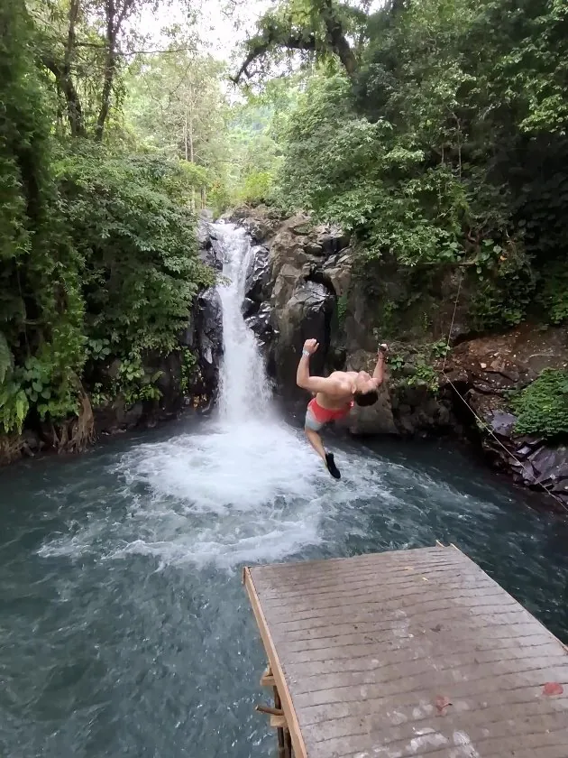 Aling Aling Waterfall: Cliff Jumping in North Bali tips