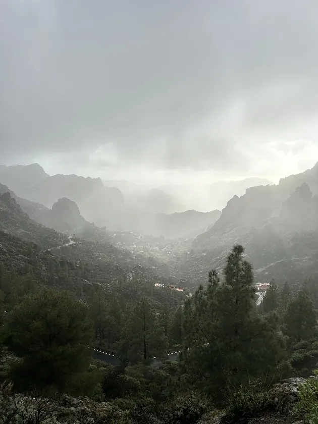 Hiking Roque Nublo: Gran Canaria's Cloud Rock description